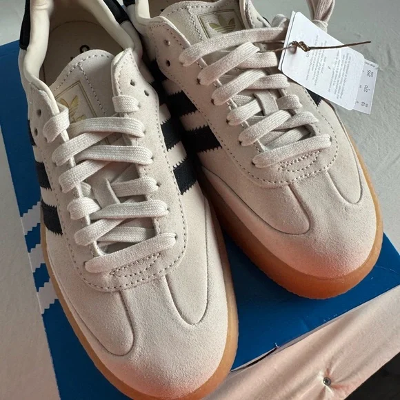Adidas Samba women’s sneakers size 10 Cream With Black Stripes and Gum soles - Picture 3 of 4